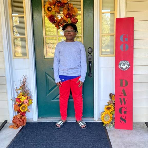 Meet your Posher, Dee - Picture 1 of 1